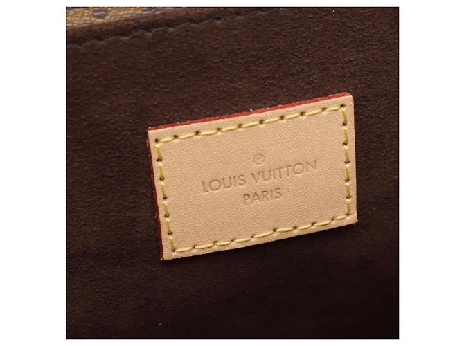 Borsa Louis Vuitton Pochette Metis MM Monogram - vista 4