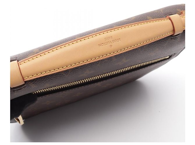 Borsa Louis Vuitton Pochette Metis MM Monogram - vista 8
