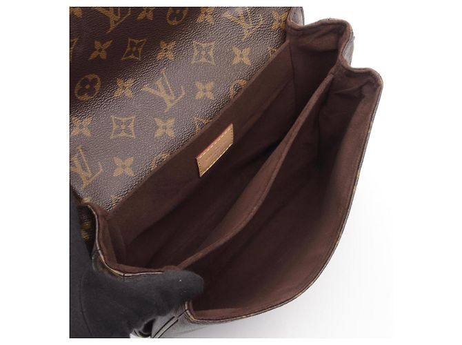 Louis Vuitton Pochette Metis MM - vista 3