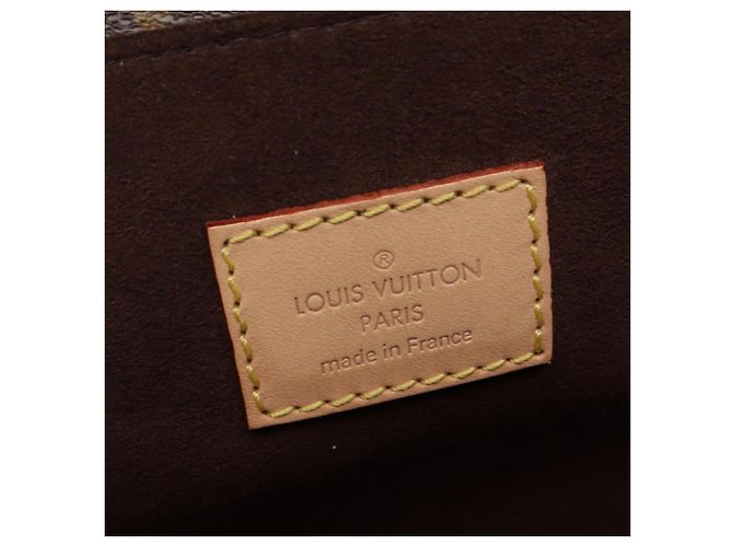 Louis Vuitton Pochette Metis MM - vista 4