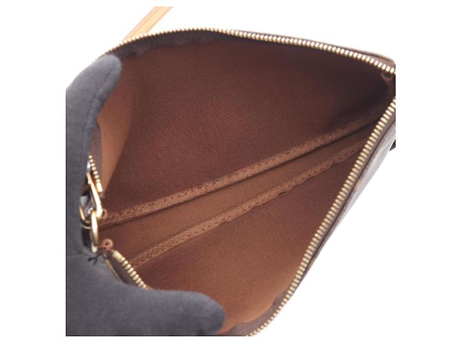 Borsa Louis Vuitton Pochette Accessoires Monogram - vista 3