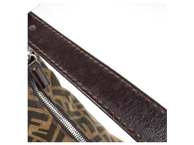 Fendi Schultertasche aus Canvas mit Zucca-Muster - Ansicht 7