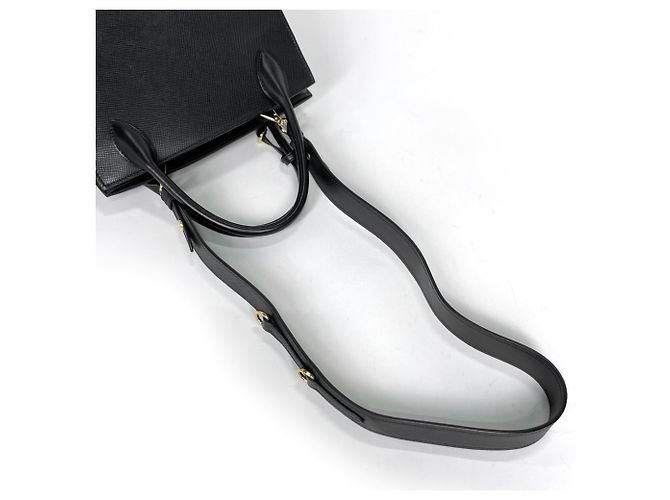 Borsa a mano Prada in pelle Saffiano nera - vista 6