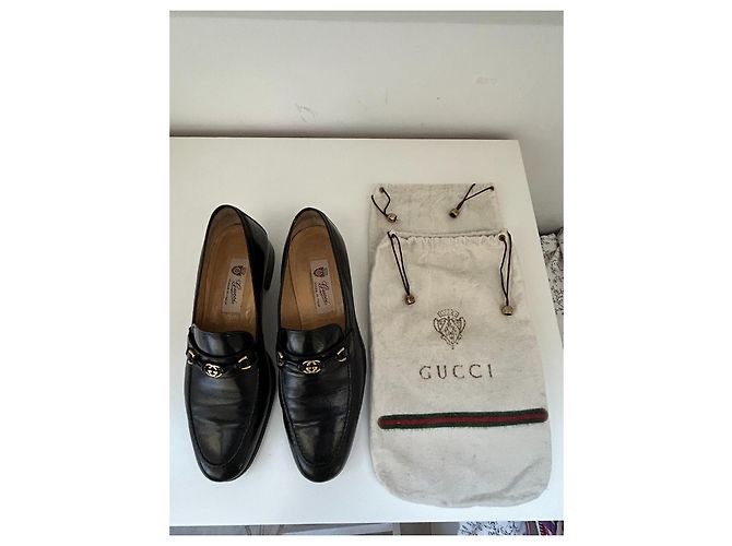 Mocassini Gucci in pelle nera con fibbia Double G - vista 15