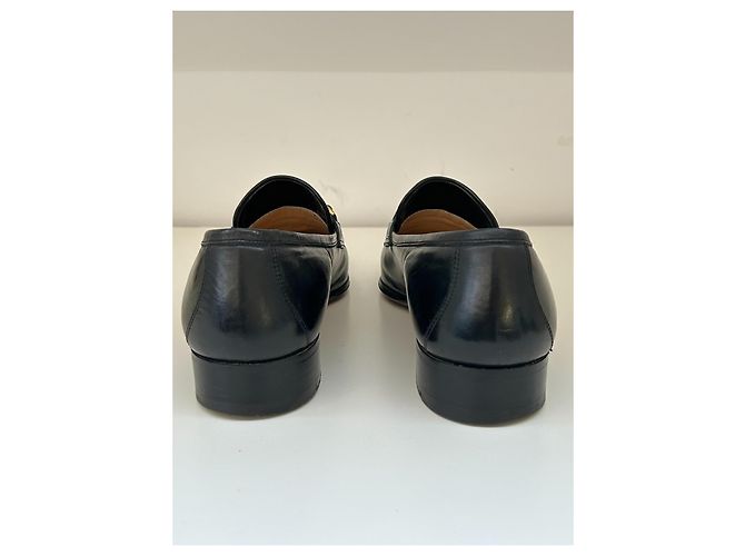 Mocassini Gucci in pelle nera con fibbia Double G - vista 6