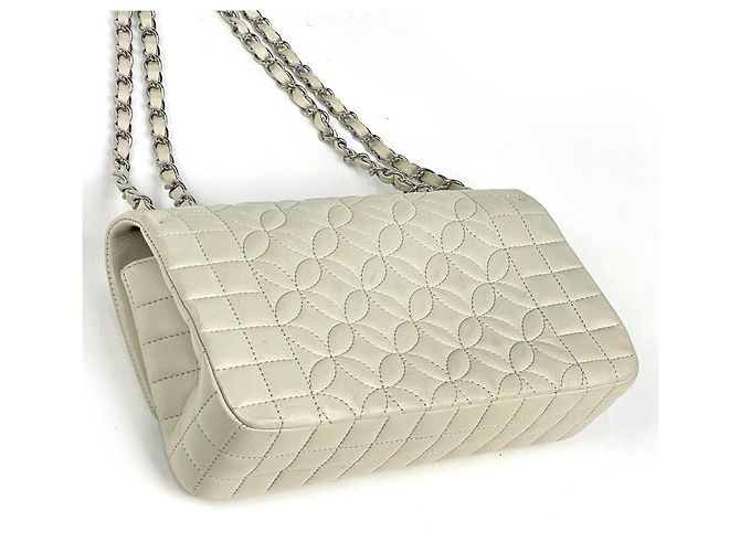 Borsa a tracolla Chanel in pelle avorio - vista 2
