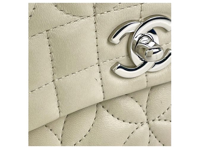 Borsa a tracolla Chanel in pelle avorio - vista 5