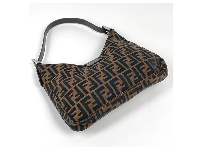 Fendi Schultertasche aus Canvas mit Zucca-Muster - Ansicht 2