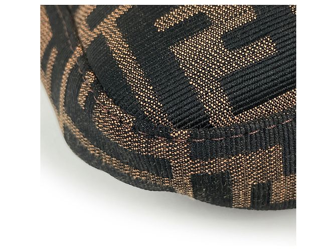 Fendi Schultertasche aus Canvas mit Zucca-Muster - Ansicht 3