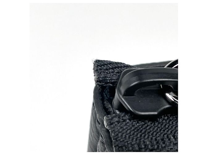 Louis Vuitton Pochette Voyage Souple Clutch Bag - vista 5