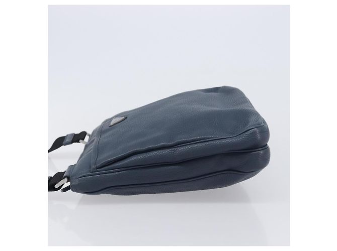 Prada Bolsa Messenger em couro Saffiano Medium - vista 4
