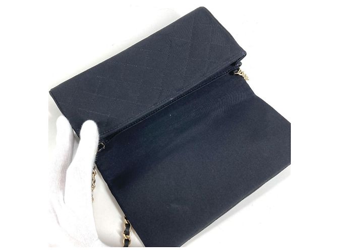 Borsa a tracolla Chanel in raso nero - vista 11