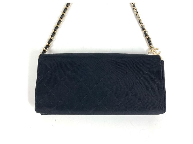 Borsa a tracolla Chanel in raso nero - vista 2