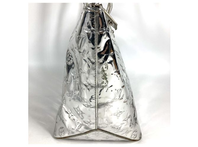 Borsa a spalla e Tote Louis Vuitton Monogram Miroir Bellevue GM - vista 3