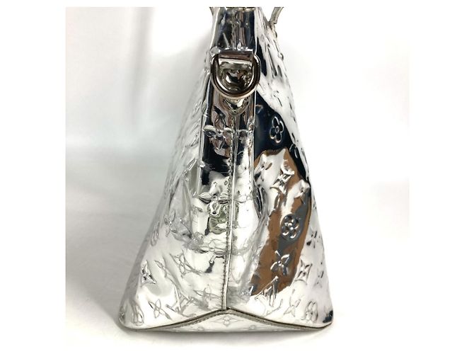 Borsa a spalla e Tote Louis Vuitton Monogram Miroir Bellevue GM - vista 4