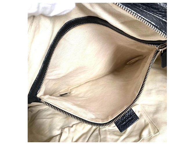Borsa porta documenti Gucci in pelle nera - Modello 322057 - vista 16