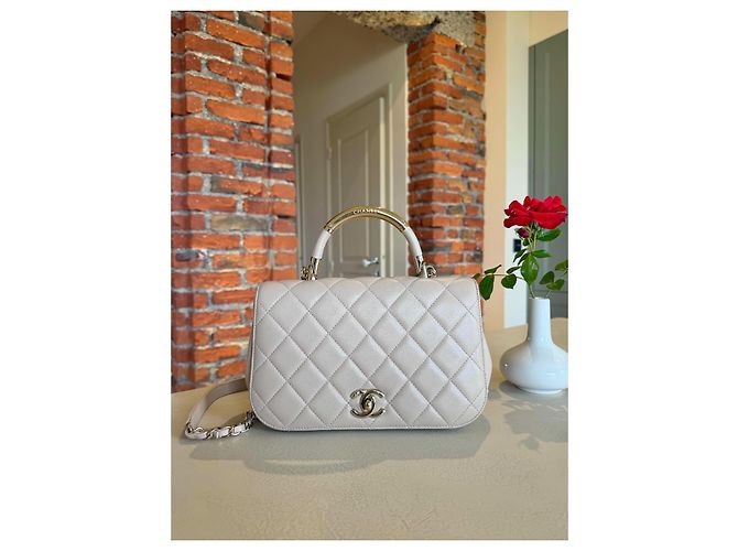 Borsa Chanel Trendy CC in pelle matelassé - Beige - vista 3