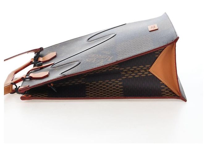 Louis Vuitton Nigo Limited Edition Giant Damier and Monogram Canvas Mini - vista 3