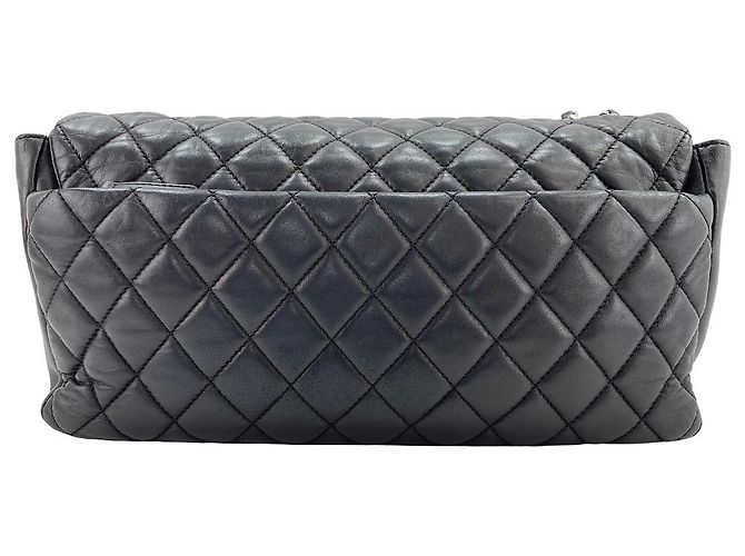 Bolsa Chanel Classic Single Flap em pele de cordeiro acolchoada Maxi - vista 2