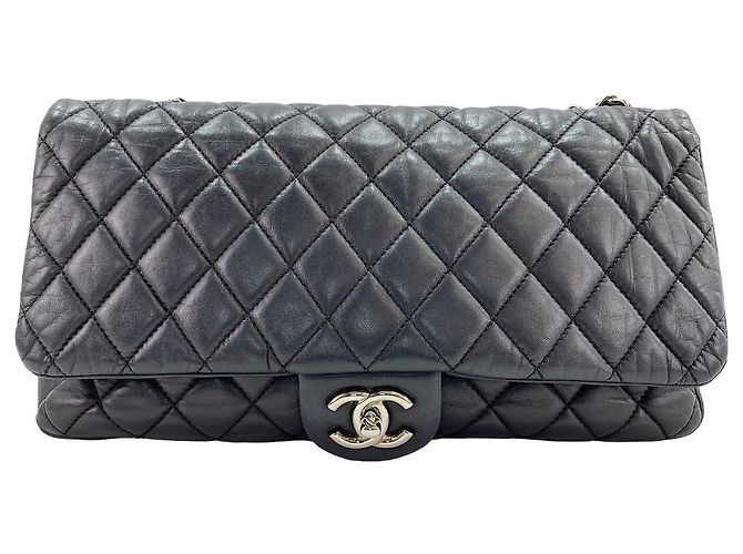Bolsa Chanel Classic Single Flap em pele de cordeiro acolchoada Maxi - vista 3