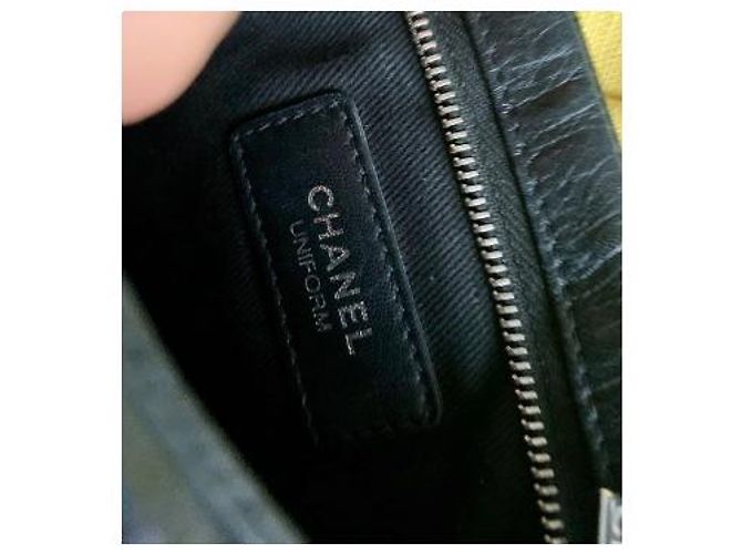 Chanel Uniform Pochette Pelle d'Agnello Nera - vista 9