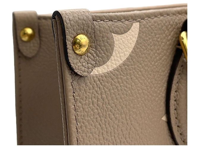 Borsa Louis Vuitton Monogram Empreinte OnTheGo PM - vista 11