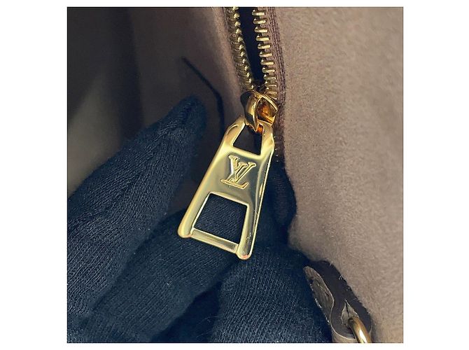 Borsa Louis Vuitton Monogram Empreinte OnTheGo PM - vista 14