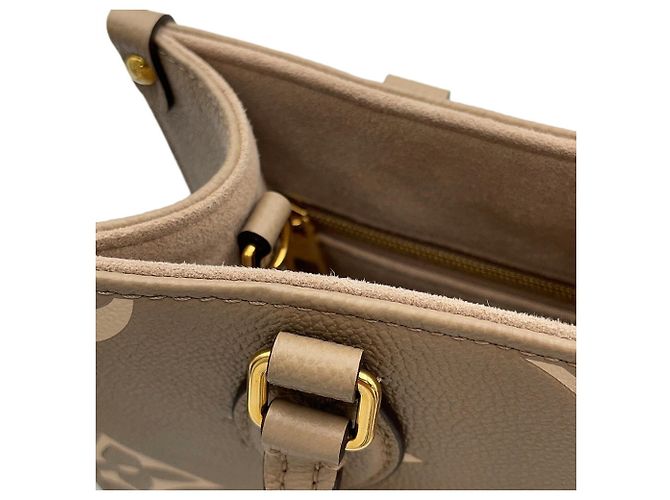 Borsa Louis Vuitton Monogram Empreinte OnTheGo PM - vista 8