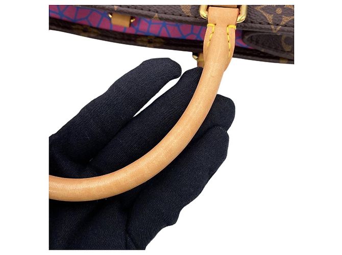 Borsa Louis Vuitton Monogram LV x YK OnTheGo PM - vista 9