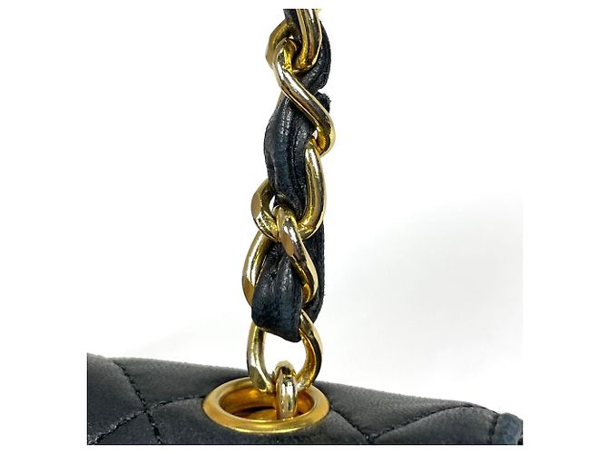 Chanel gesteppte Leder-Schultertasche - Ansicht 6