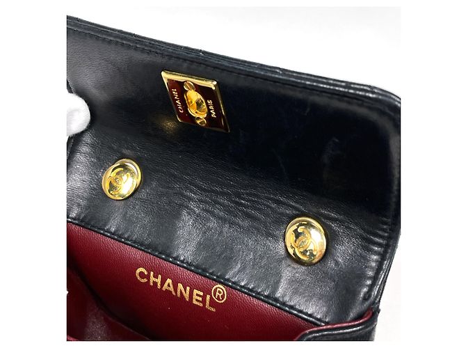 Chanel gesteppte Leder-Schultertasche - Ansicht 8