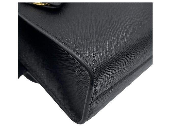 Borsa Prada Triangle in pelle Saffiano nera - vista 7