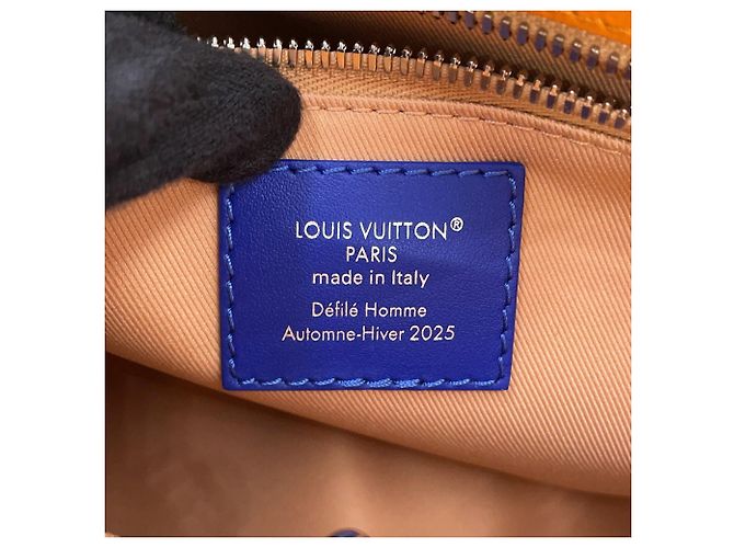 Mini borsa a mano Louis Vuitton Saffron - vista 16