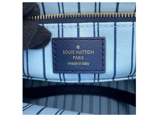 Sac cabas Louis Vuitton Monogram Raffia OnTheGo MM - vue 17