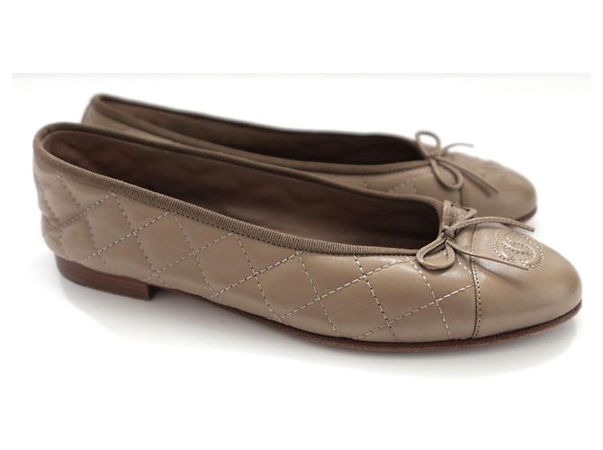 Bailarinas Chanel de Piel Acolchada Beige - vista 2