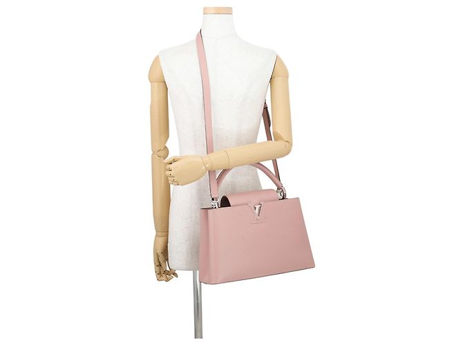 Borsa Louis Vuitton Capucines MM - vista 4