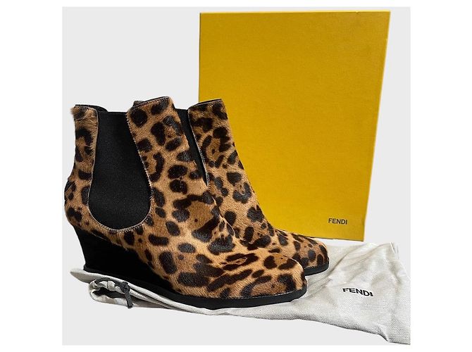 Fendi Leopard- Stiefeletten T.38 - Ansicht 10
