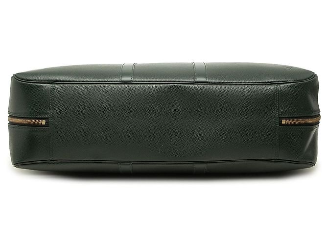 Borsa da viaggio Louis Vuitton Taiga Helanga 1 Poche Verde - vista 3