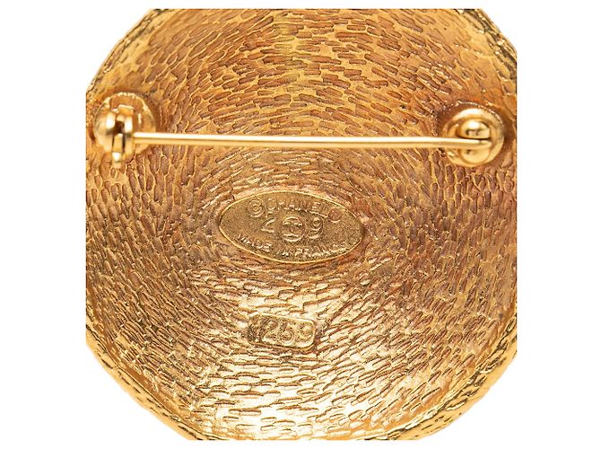 Spilla rotonda intrecciata Chanel CC placcata oro - vista 3