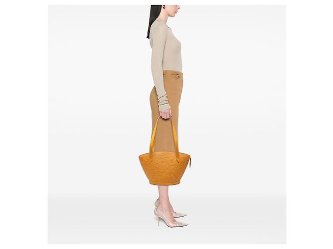 Borsa a tracolla Louis Vuitton Epi Saint Jacques PM gialla con tracolla lunga - vista 6