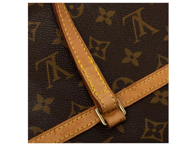 Borsa a tracolla Louis Vuitton Monogram Coussin GM Marrone - vista 6