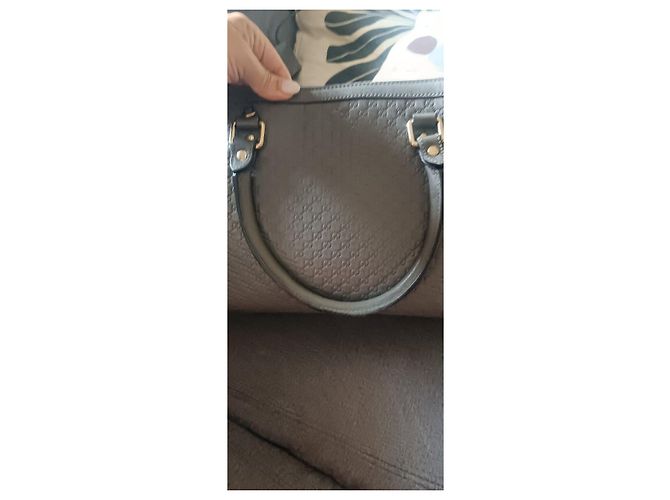 Gucci Micro-GG graue Ledertasche - Ansicht 2