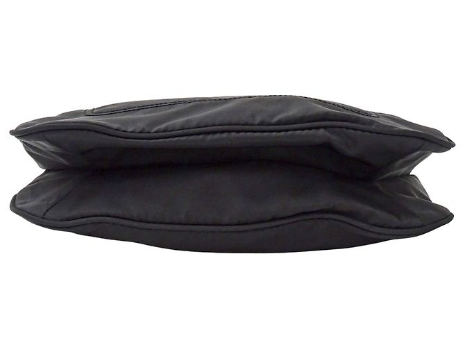 Borsa a mano Prada in nylon nero - vista 3