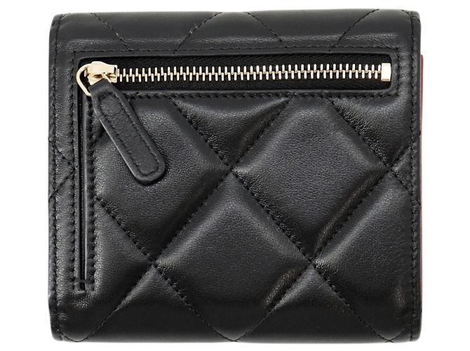 Cartera Chanel negra tri-fold en lambskin - vista 3