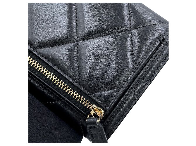 Cartera Chanel negra tri-fold en lambskin - vista 8