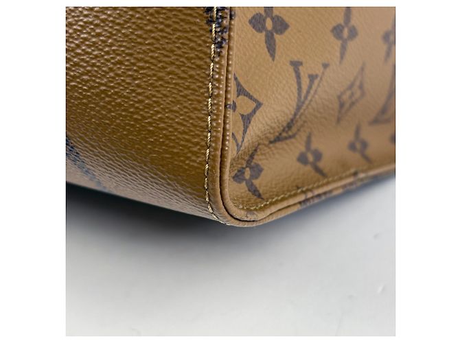 Borsa Tote Louis Vuitton OnTheGo GM - vista 3