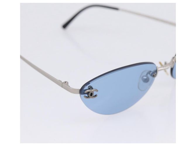 Chanel Logo CC Occhiali da sole in metallo argento - vista 5