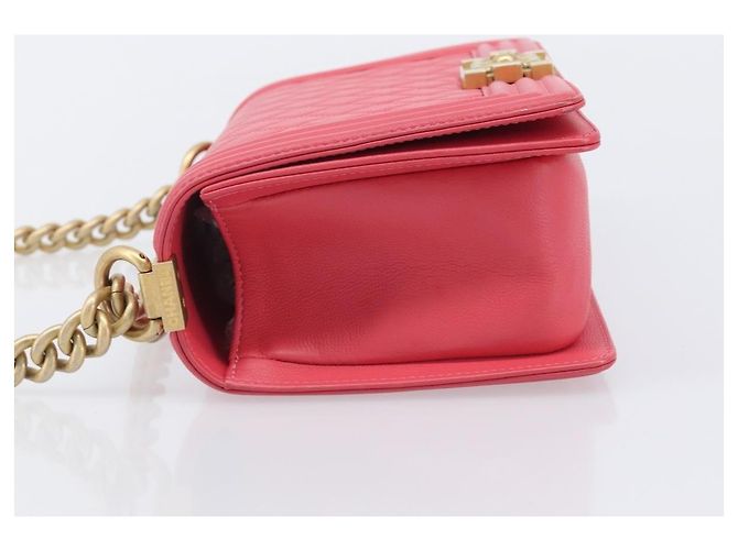Chanel Boy Flap Quilted Lambskin New Medium - vista 4