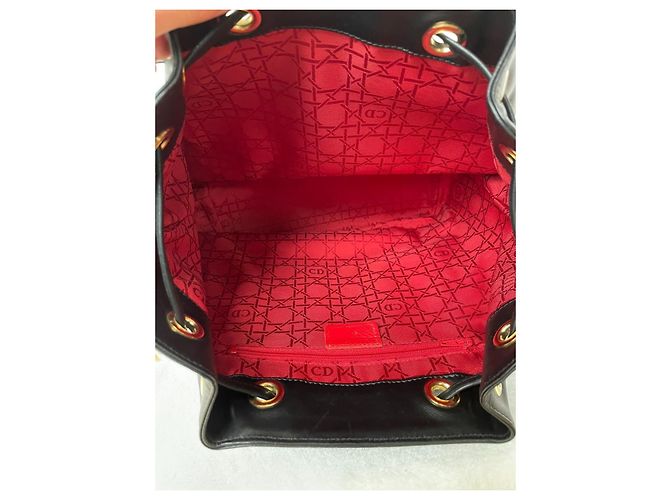 Borsa a secchiello Christian Dior pelle nera fodera Cannage rossa - vista 7