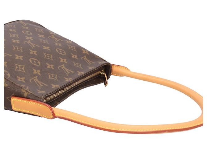 Borsa a tracolla Louis Vuitton Looping MM Monogram - vista 8